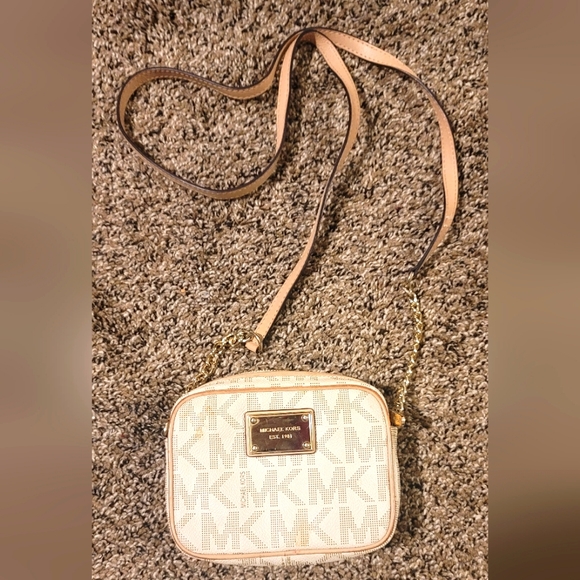 Michael Kors Jet Set Mini - Picture 2 of 9